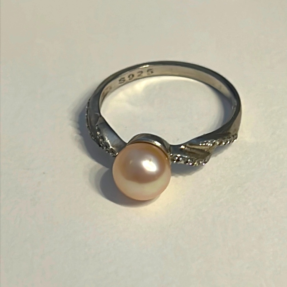 Vantel Pearls “Carmen” Ring size 6